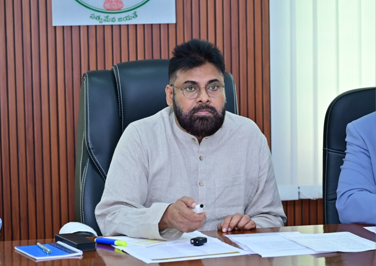 గ్రామ స్వరాజ్య స్థాపనే లక్ష్యం